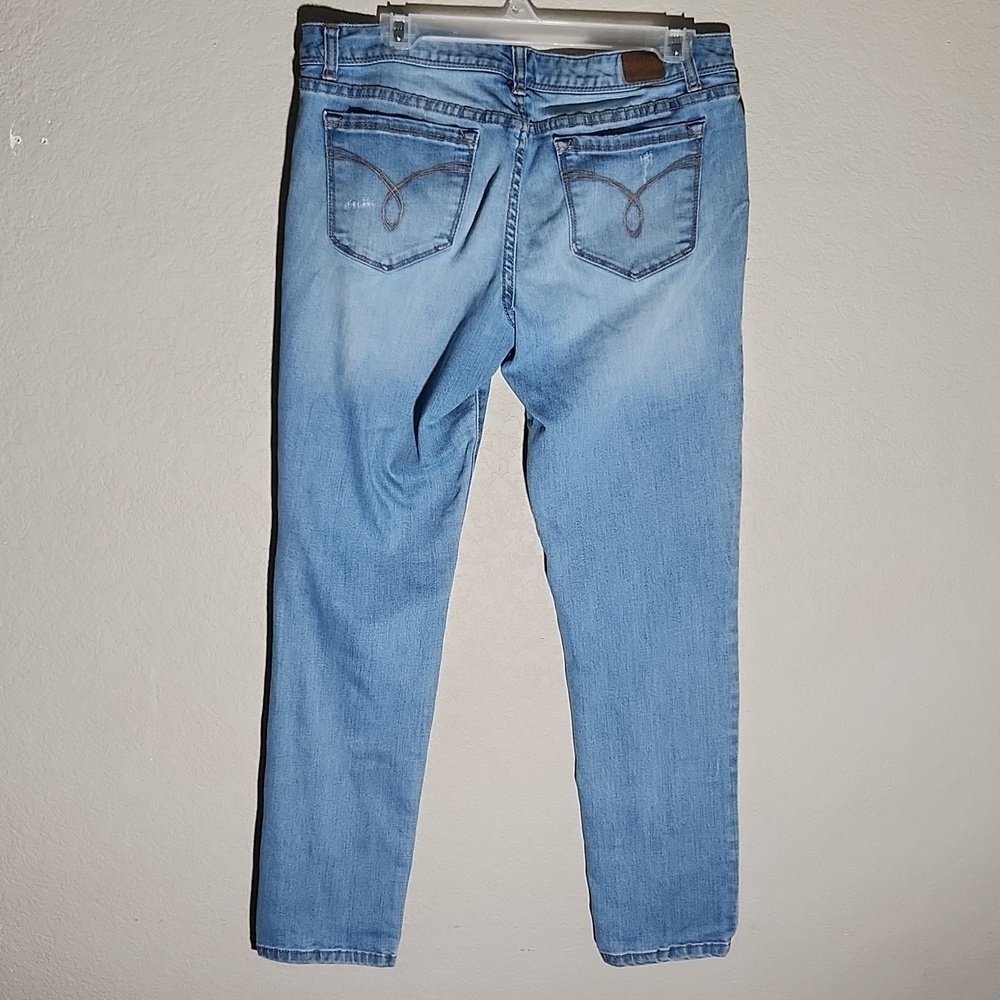 American Rag Womens Jeans Size 11 Short Sistressed Distroyed Fray Ripped Flaw
